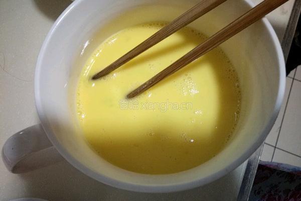 番茄酱炒蛋的做法图解3
