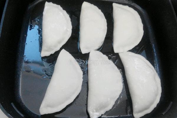 韭菜盒子的做法图解13