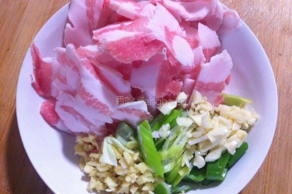 炖酸菜的做法图解2