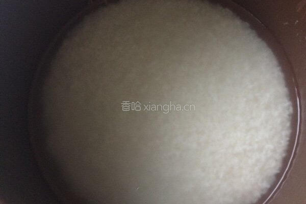 腊肠豆焖饭的做法图解1