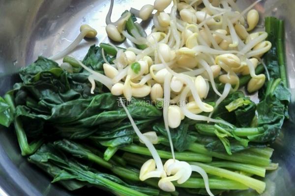 凉拌菠菜豆芽的做法图解3