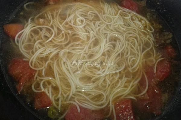 西红柿牛肉面的做法图解6