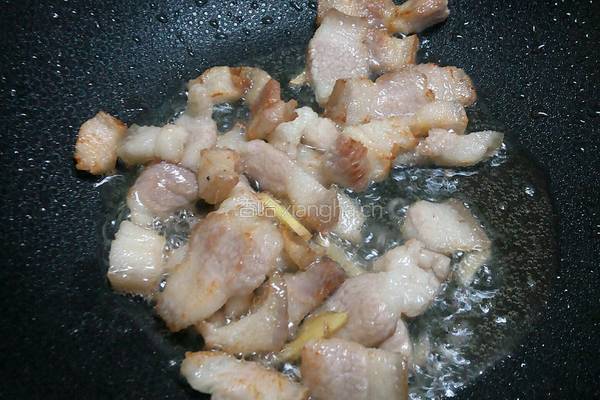 五花肉烧豆腐的做法图解3