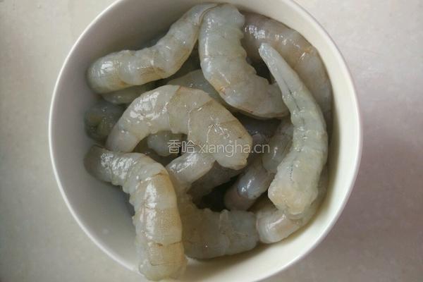 紫菜包饭配大虾沙拉的做法图解2