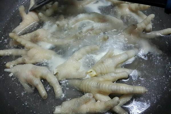 红烧鸡爪的做法图解2