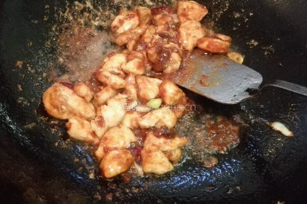 木耳炒鸡丁的做法图解5