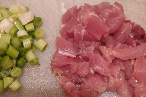 瘦肉土豆丁的做法图解2