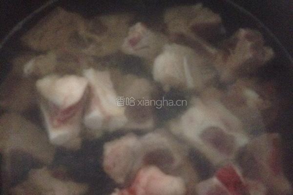 菠菜排骨粥的做法图解1