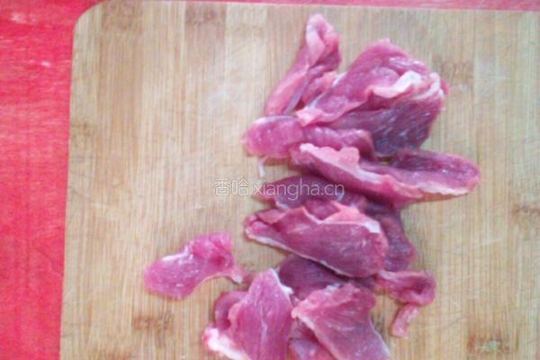 西兰花炒肉的做法图解2