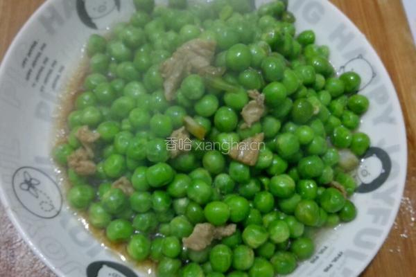 豌豆炒肉的做法图解4