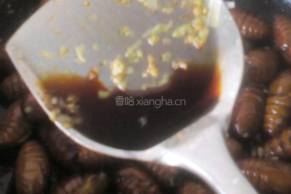 家常炒蚕蛹的做法图解11