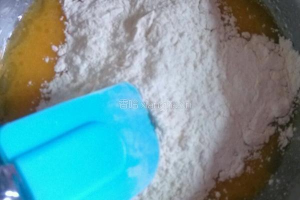 戚风蛋糕的做法图解5