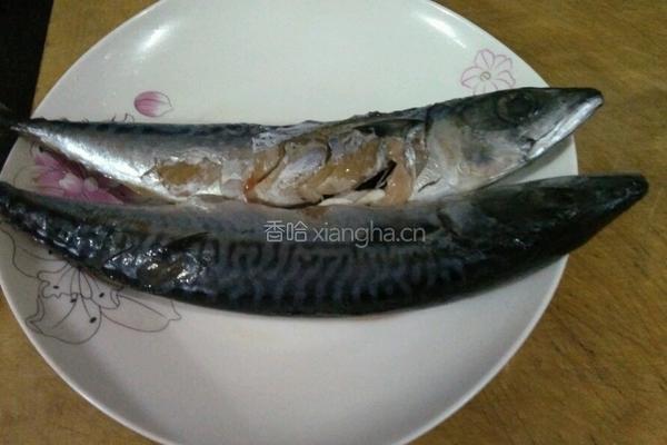 番茄沙司炖鲅鱼的做法图解1