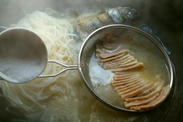 羊汤鲫鱼萝卜丝的做法图解9