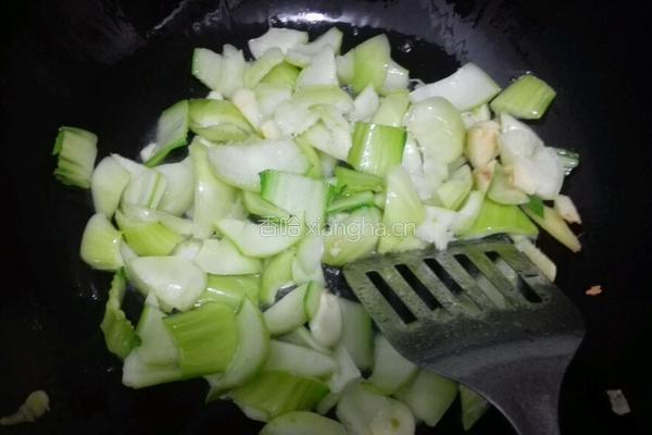 香菇炒油菜的做法图解3