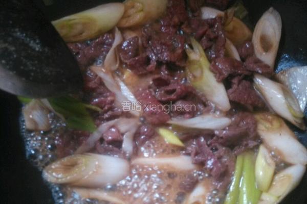 葱爆牛肉的做法图解4