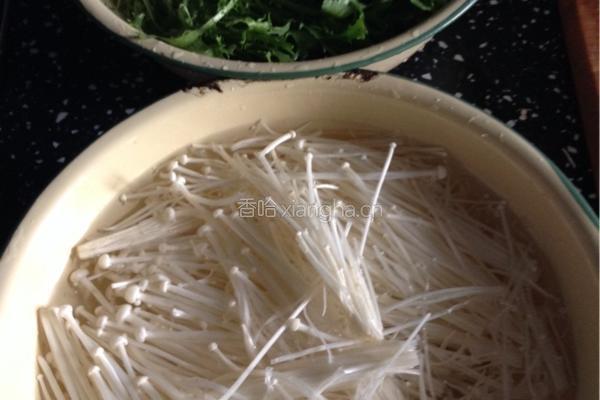 苦菊拌金针菇的做法图解3