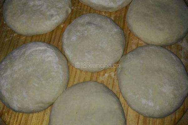 三鲜馅饼的做法图解2