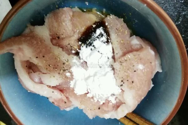 茶树菇炒猪颈肉的做法图解4