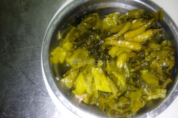 重庆酸菜鱼的做法图解1