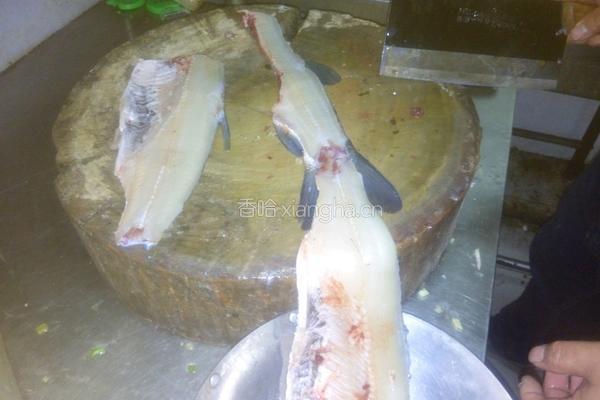 重庆酸菜鱼的做法图解2
