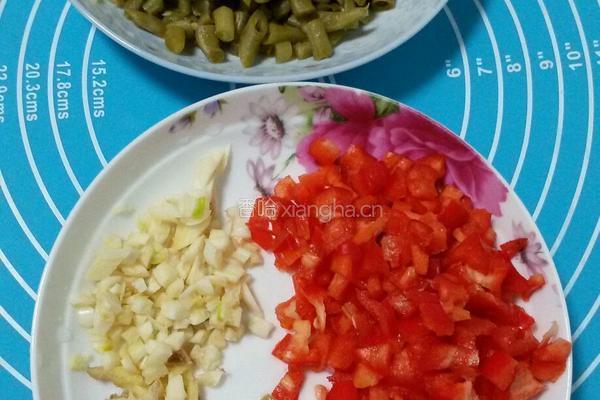 酸豆角鸡胗炒粉条的做法图解3