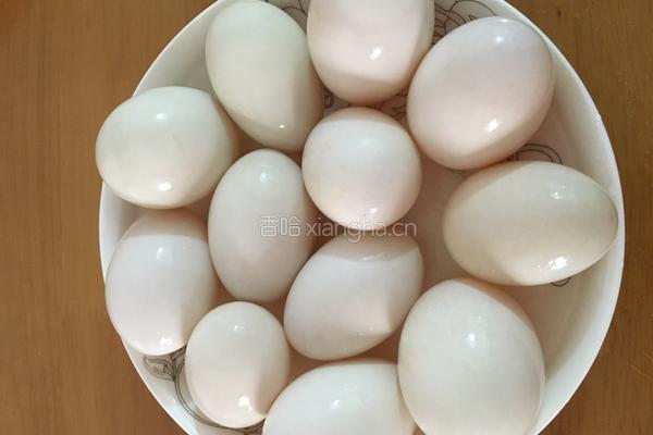 咸蛋黄蒸糯米肉的做法图解1