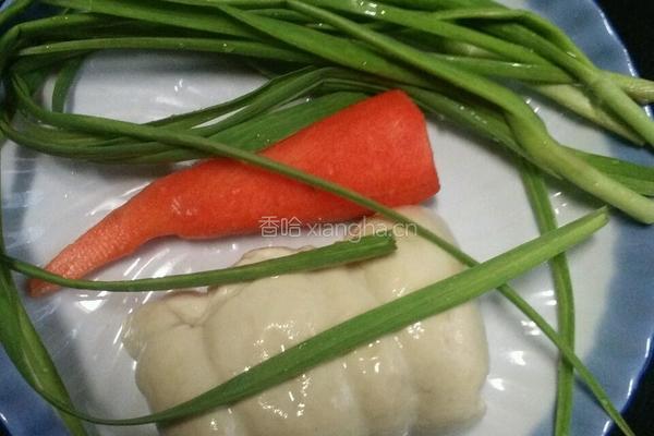 蒜香素鸡的做法图解1