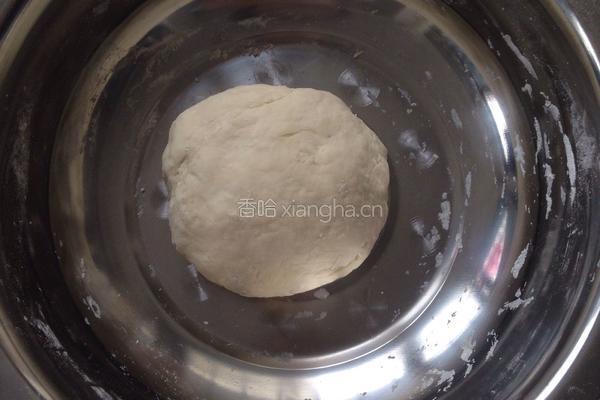 胡萝卜肉包子的做法图解2