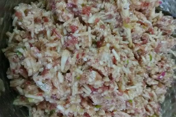 牛肉萝卜馅包子的做法图解4