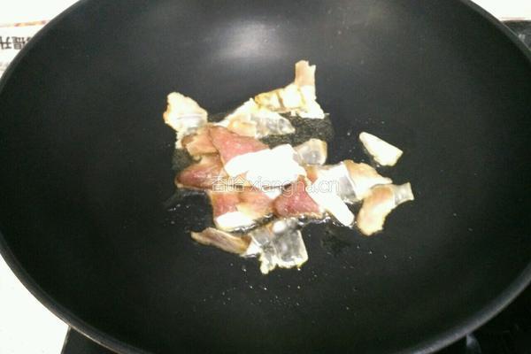 腊肉炒豆丝的做法图解5