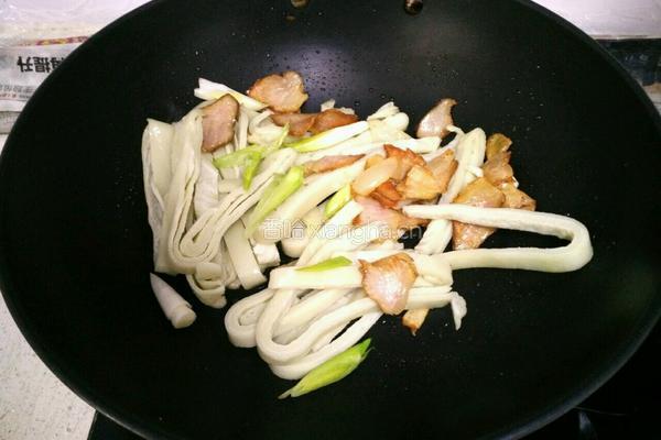 腊肉炒豆丝的做法图解6