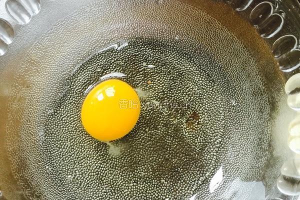 芹菜叶片片的做法图解1