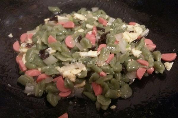 炒麻食的做法图解10