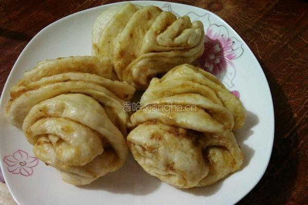 五香花卷的做法图解8