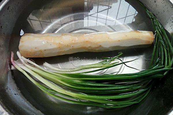 瘦肉淮山汤的做法图解1