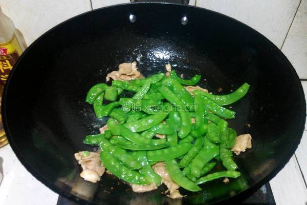 荷兰豆炒瘦肉的做法图解8
