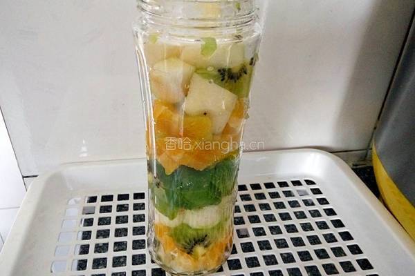原汁原味水果饮的做法图解2