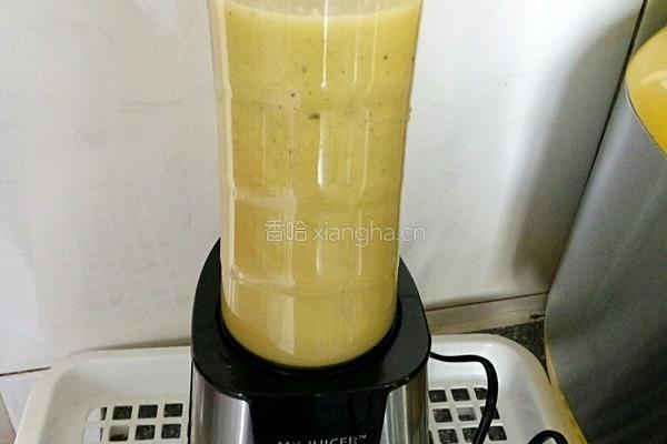 原汁原味水果饮的做法图解5