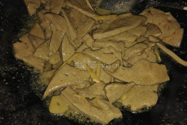 猪肝炒肉的做法图解6