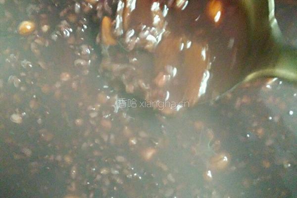红枣黑米粥的做法图解6