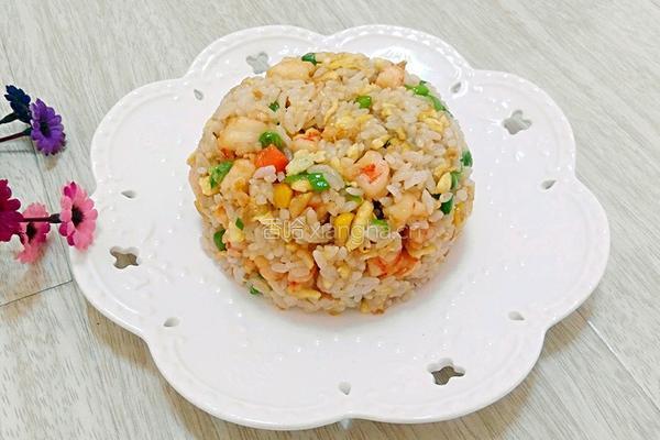 什锦虾仁蛋炒饭的做法图解9