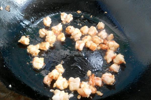 什锦虾仁蛋炒饭的做法图解4