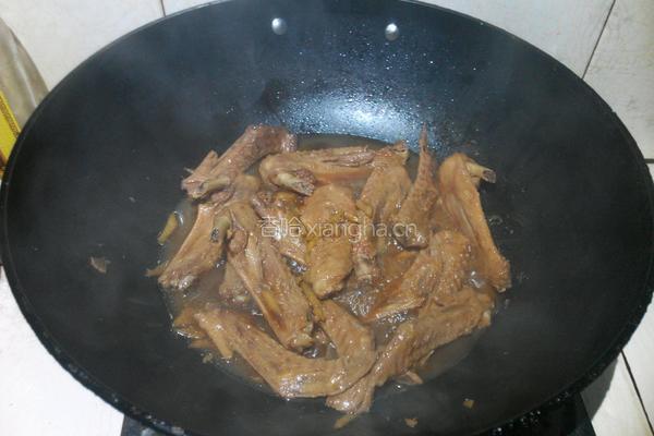 柱候酱焖鸭翅的做法图解8