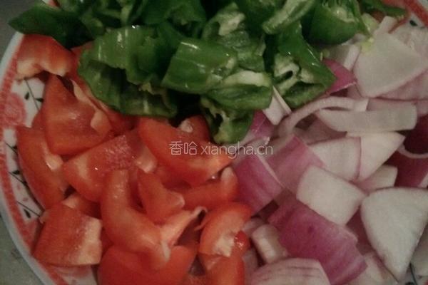 青椒炒猪鼻的做法图解2