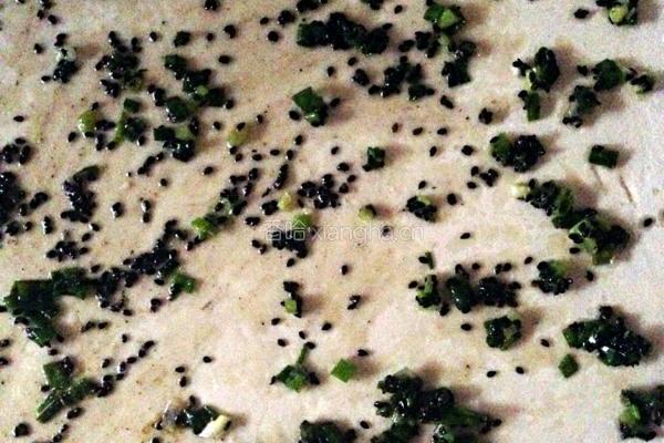 黑芝麻葱油饼的做法图解7