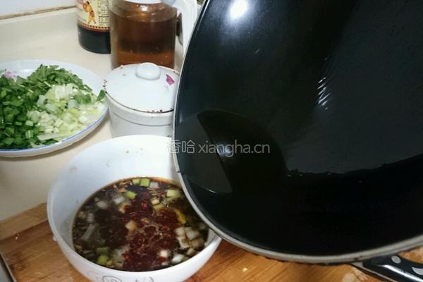 油泼辣子酸汤面的做法图解4