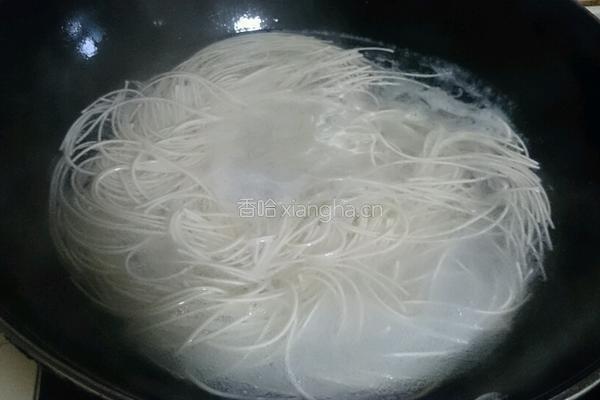 油泼辣子酸汤面的做法图解8