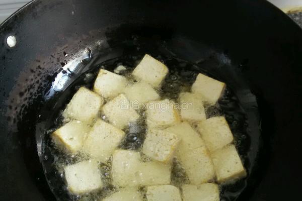 听这道菜的名字《家常豆腐》就让我想起了时时刻刻在为家人做菜的时候要用心认真的做法图解2