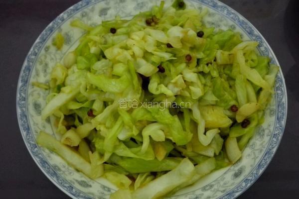 炝炒圆包菜的做法图解4